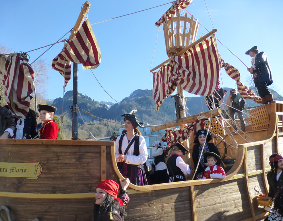 Umzug40Piraten _.jpg