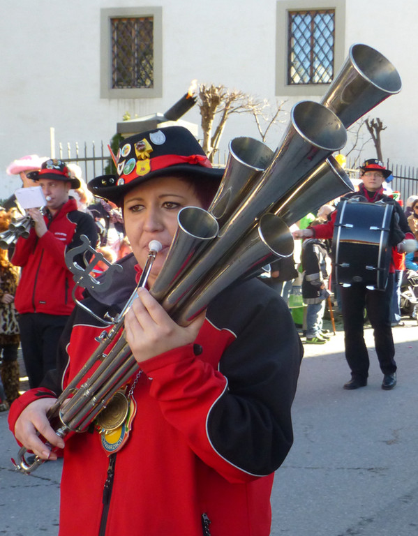 Umzug44Schalmeien _.jpg