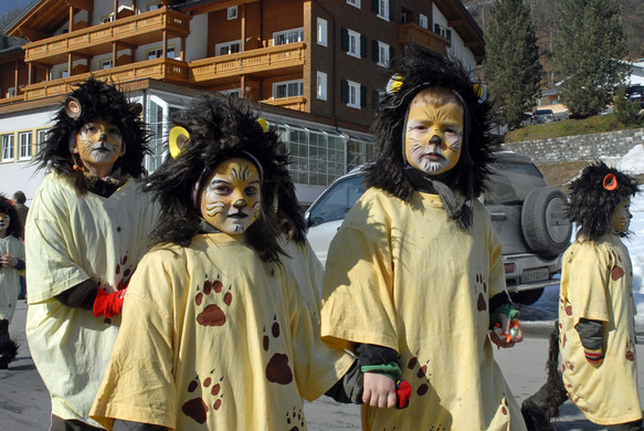 _c_ Gerhard Scopoli - Fasching Silbertal 2011 - 006.jpg