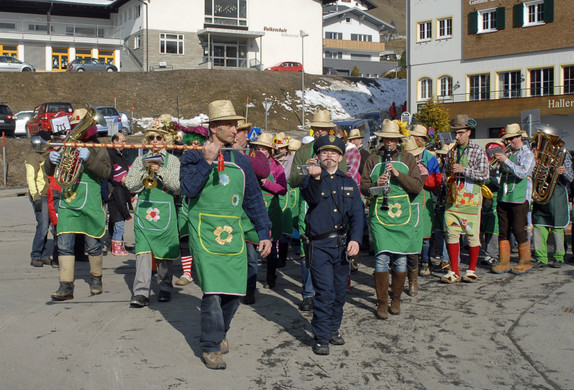 _c_ Gerhard Scopoli - Fasching Silbertal 2011 - 070.jpg