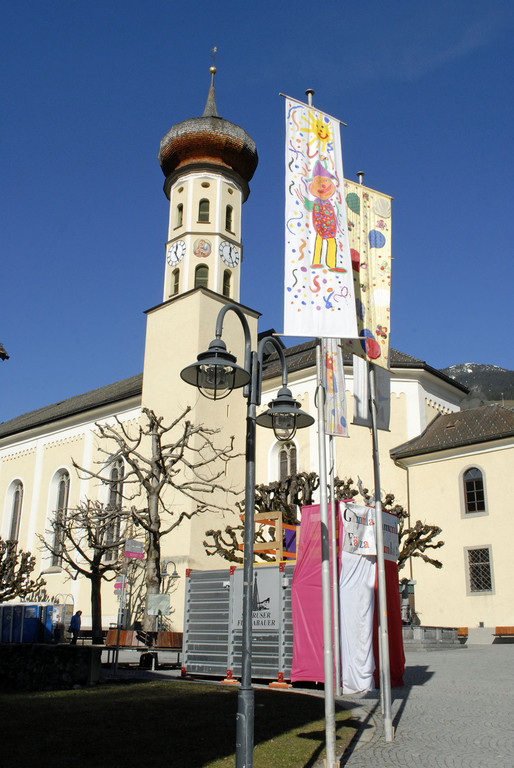 _c_ Gerhard Scopoli - Faschingsdekoration Schruns - 076.jpg