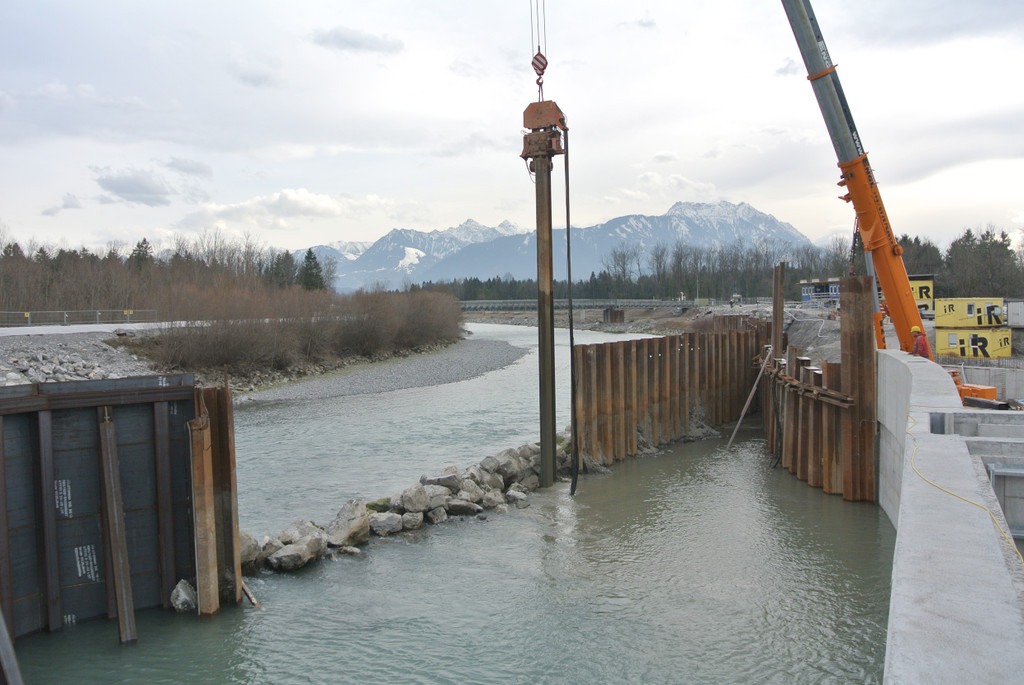 ffnung drittes Wehrfeld.JPG