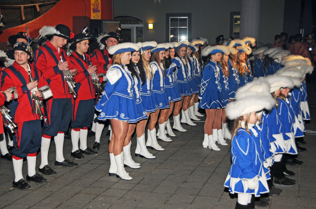 Schlu__sselu__bergabe Ho__chst 2014 47.jpg