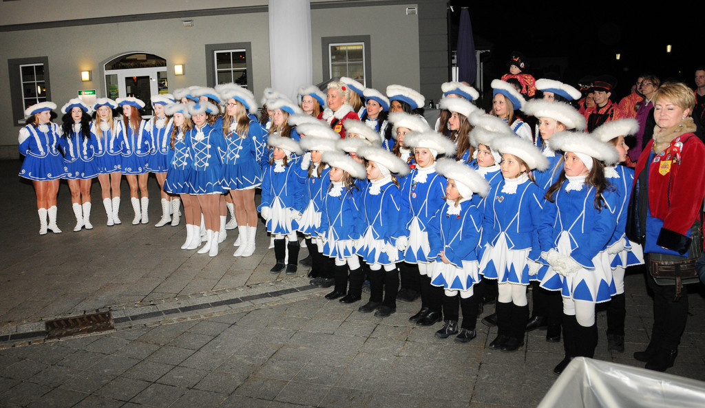 Schlu__sselu__bergabe Ho__chst 2014 80.jpg
