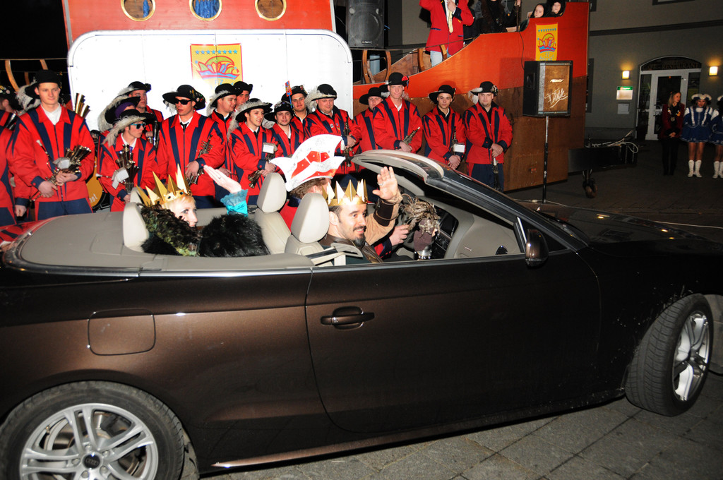 Schlu__sselu__bergabe Ho__chst 2014 90.jpg