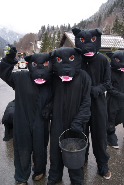 Umzug Partenen 2.jpg