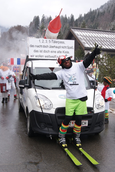 Umzug Partenen 9.jpg