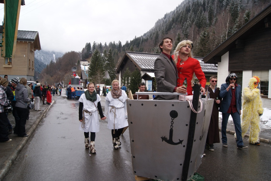 Umzug Partenen 13.jpg