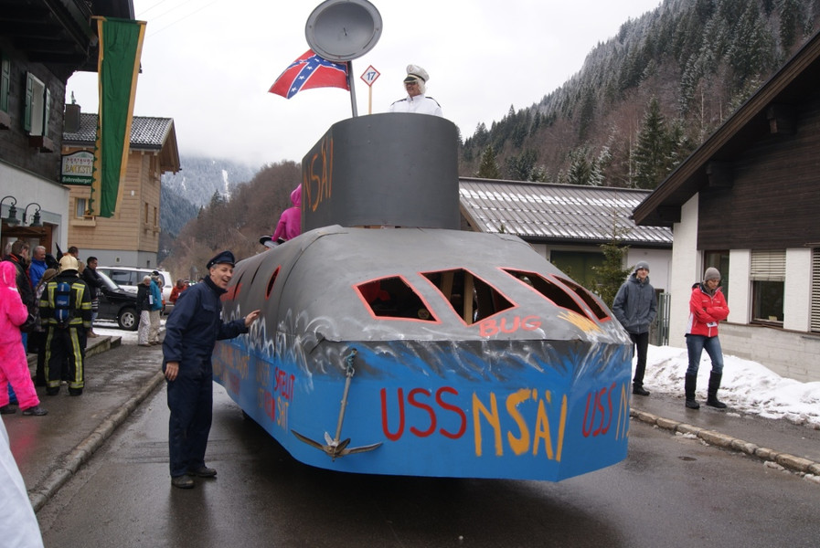 Umzug Partenen 14.jpg