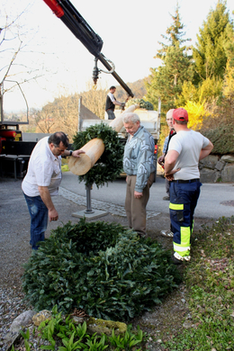 Buergermeisterbaum Aufstellung 2010 _7__jpg-1270750188