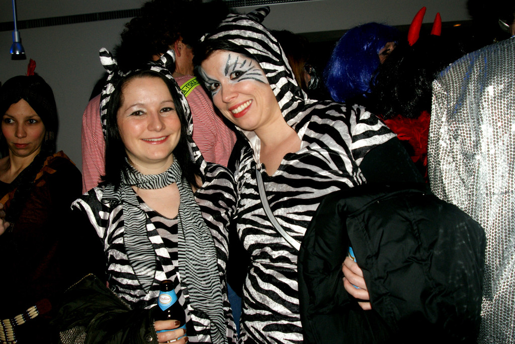 4 Nadine und Julia.JPG