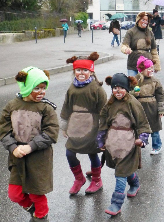 Meister28Umzug-Kinder.jpg