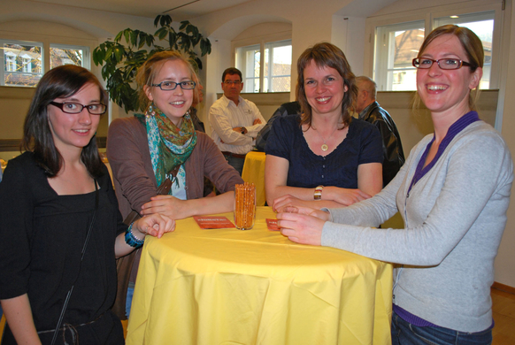 Zwei Pfadis im Gespr__ch mit dem Projektteam_JPG-1270807191