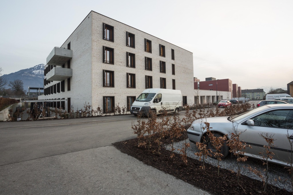 1_4 im Hochformat Lieferwagen weg VAI_PflegeheimBirkenwiese_Dornbirn_Cyril_PM_4091.jpg