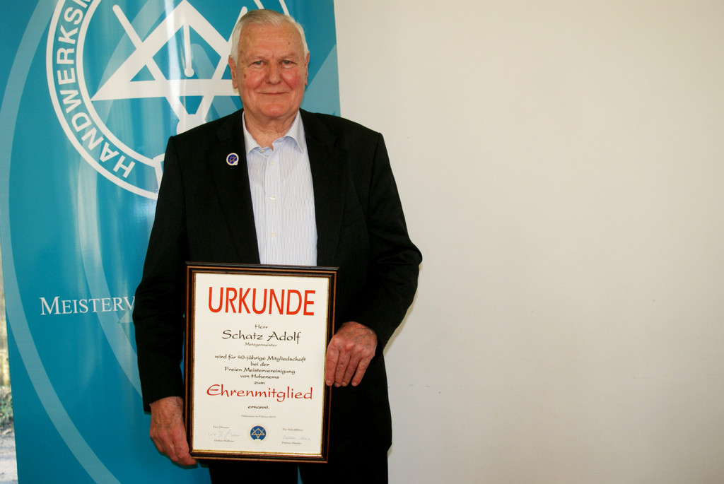 33 Adolf Schatz.JPG
