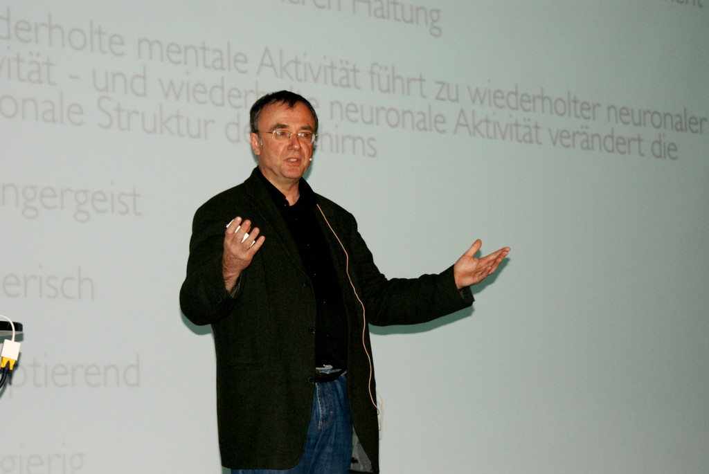 70 Lienhard Valentin __ber den Umgang mit Kindern.JPG