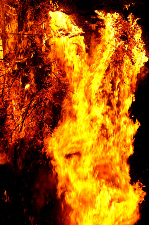 34 Hexerich David brannte lichterloh.JPG