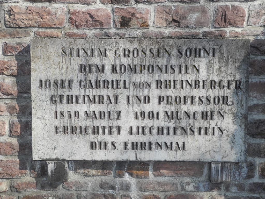 Denkmal 2.JPG