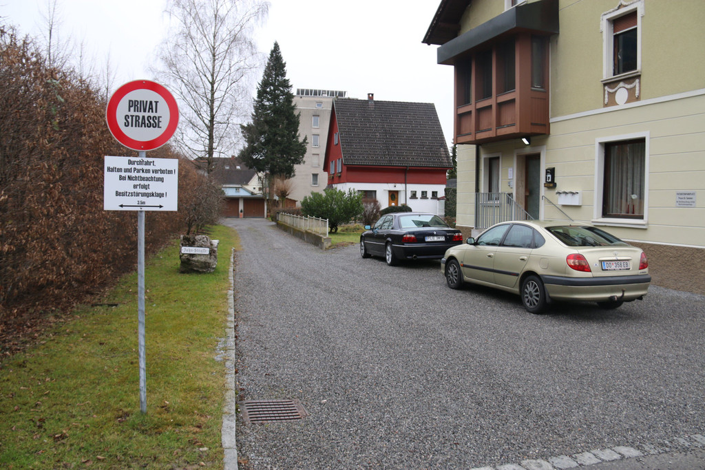 Jahnstra__e2.JPG