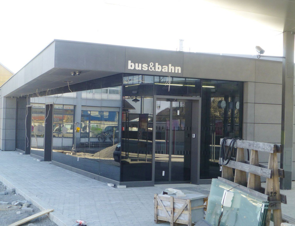 Bahnhof12a.jpg
