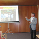 Hans Lederer erkl__rt die Seniorenbund-Aktivit__ten.jpg