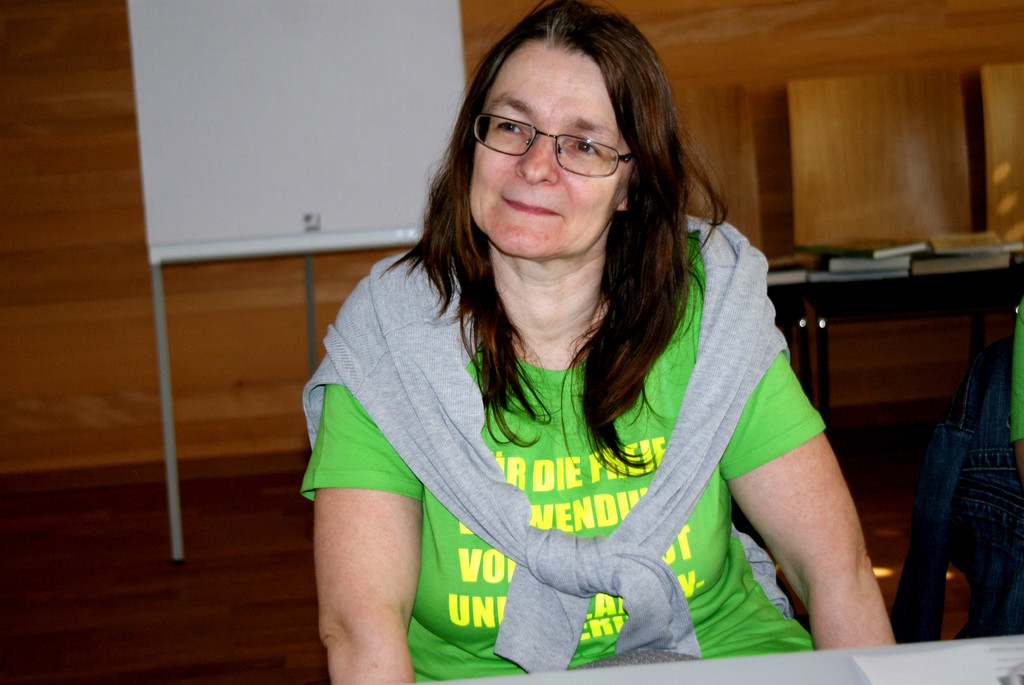 Ulrike will wissen_ woher ihr Gem__se kommt.JPG