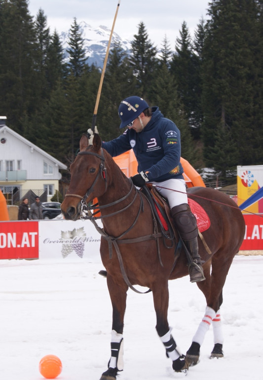 Snow Polo Gargellen 3.jpg