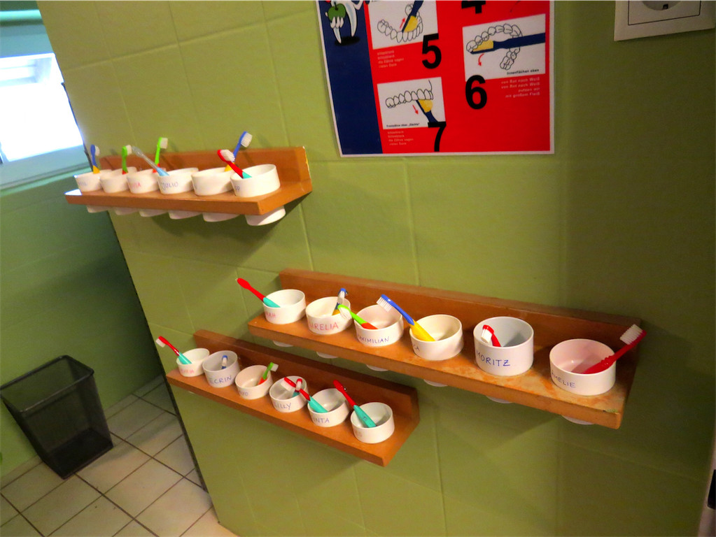 BK_Tag der offenen Tu__r Montesorrikindi Spielblume Tosters 20.JPG