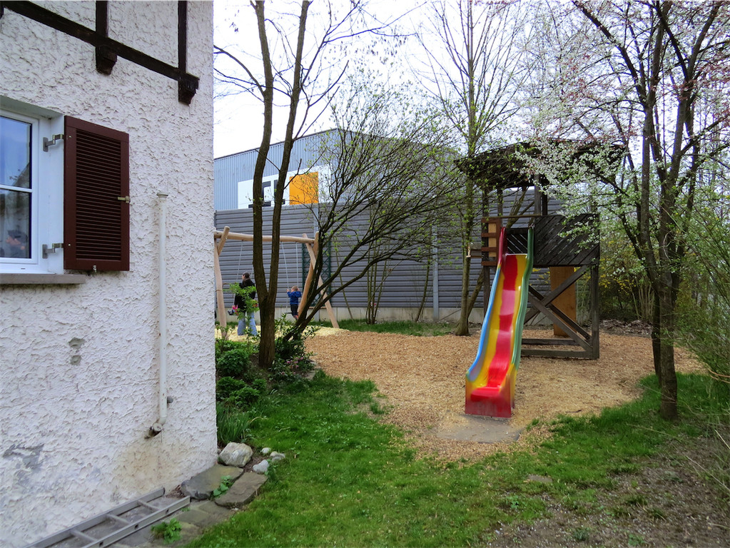 BK_Tag der offenen Tu__r Montesorrikindi Spielblume Tosters 36.JPG