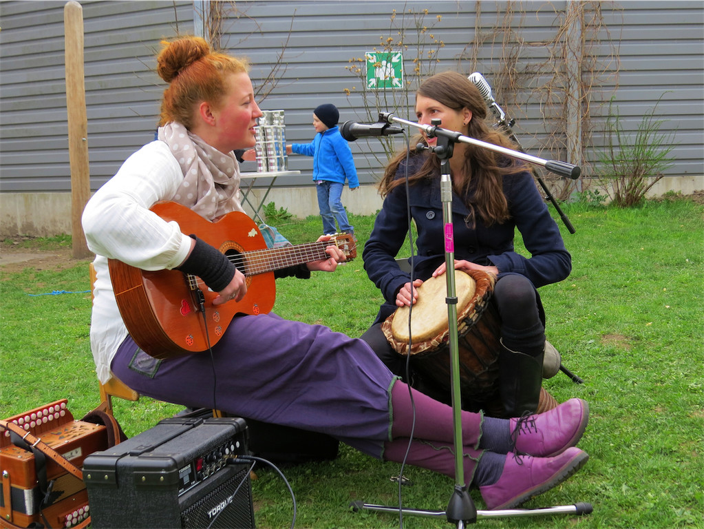 BK_Tag der offenen Tu__r Montesorrikindi Spielblume Tosters 38.JPG