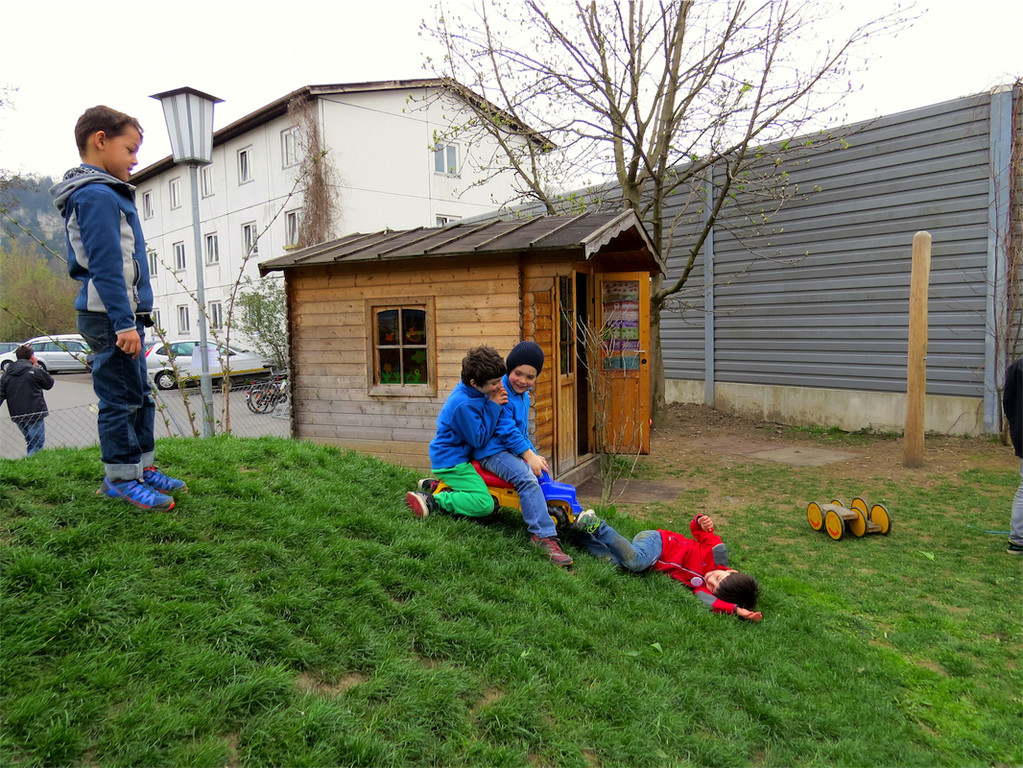 BK_Tag der offenen Tu__r Montesorrikindi Spielblume Tosters 42.JPG