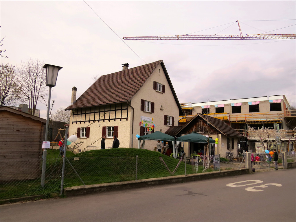BK_Tag der offenen Tu__r Montesorrikindi Spielblume Tosters.JPG