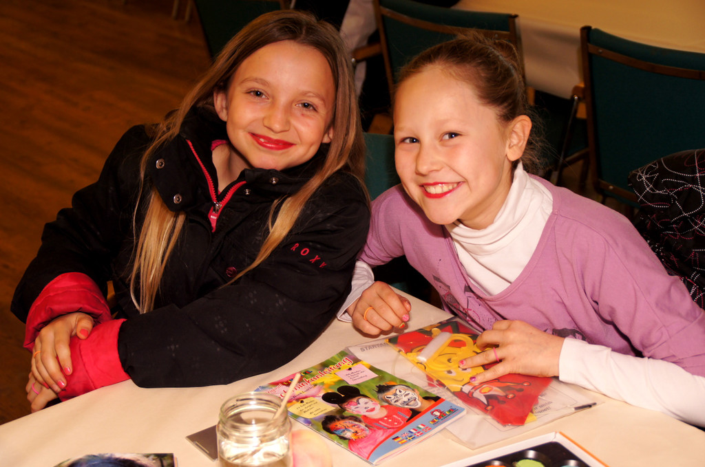 03 Sophia und Lana_ beide 9_ kommen gleich dran.JPG