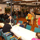 18 Die VP Lounge f__llte sich langsam.JPG