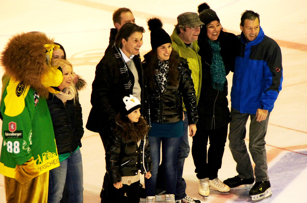 22 in fr__hliches Gruppenfoto nach getaner Arbeit.JPG