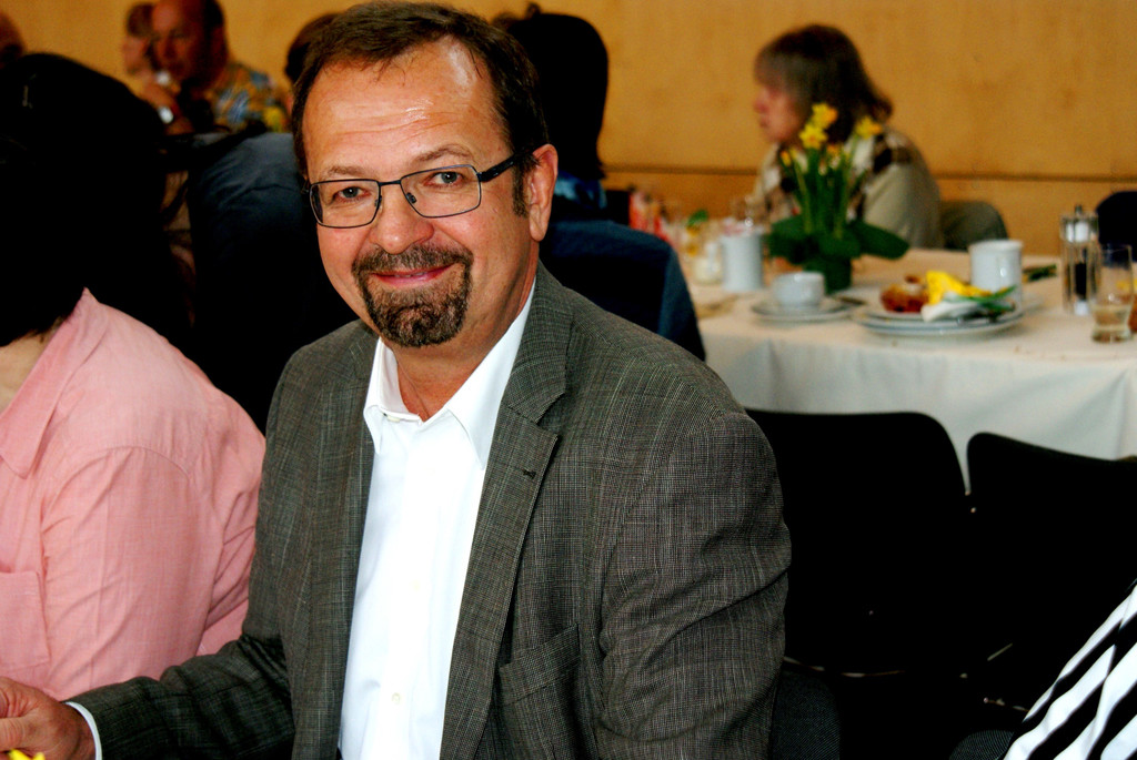 35 Rainer Siegele ist stolz auf seine M__derer Sportler.JPG