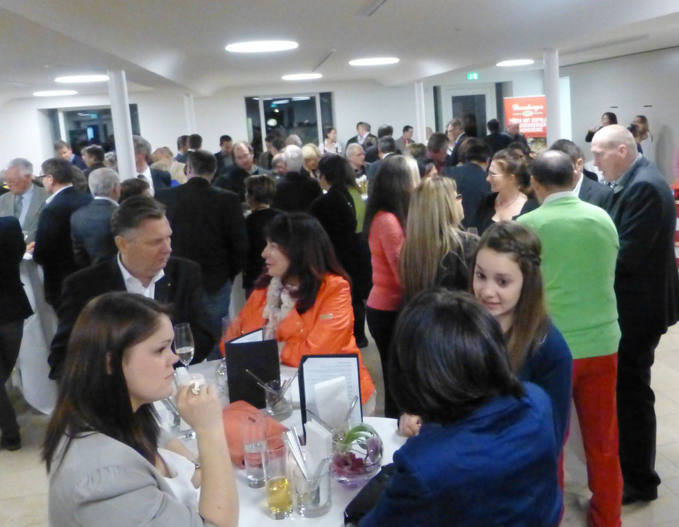 Gastro33Foyer.jpg