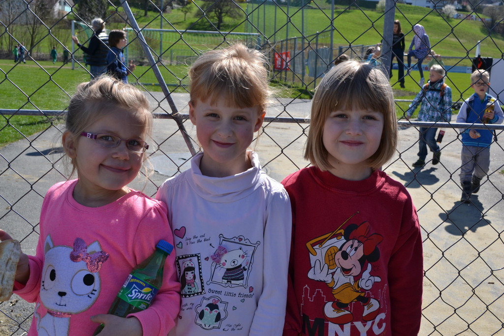 27 Lena_ Julia und Nadine.JPG