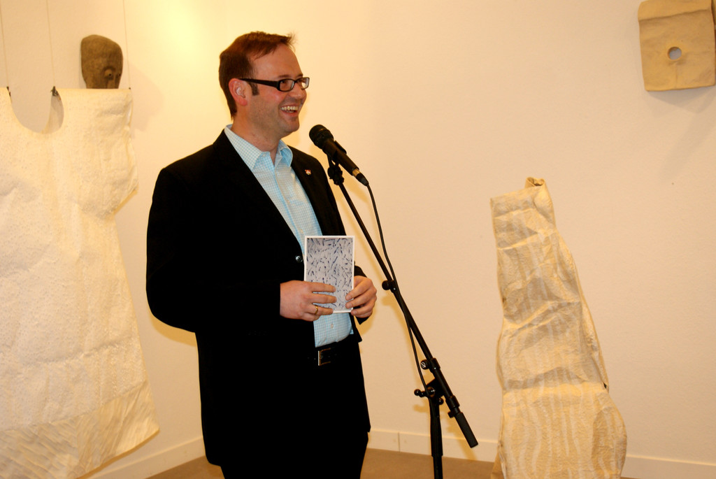 095 Daniel Steinhofer begr____te die G__ste und das Phantasieb__ndel Tone Fink.JPG