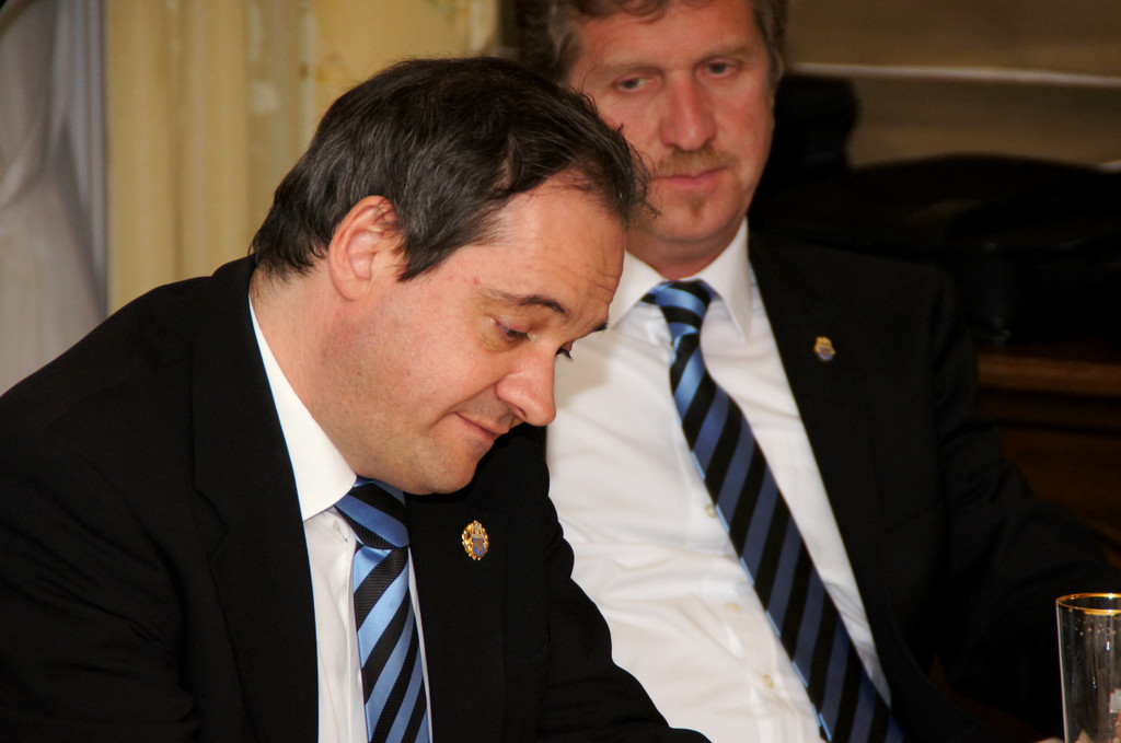 13 Chorleiter Andre Vitek bei seinem Bericht.JPG
