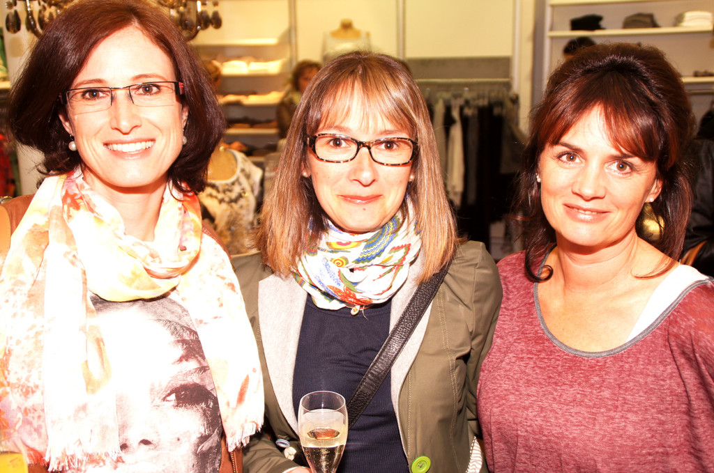 26 Barbara_ rechts_ mit ihren Bekannten aus Dornbirn.JPG