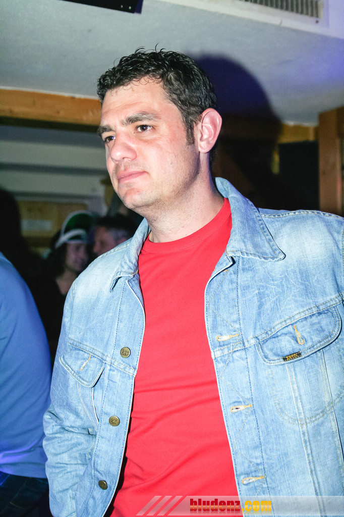 13593163.jpg