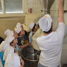 Brotbacken Erstkommunionvorbereitung Dalaas 2014