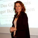 21 Bettina Schmalz begr__te die G__ste im Namen des Familienverbandes Lustenau.JPG