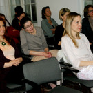 29 Gespannt warteten die Zuh__rer darauf_ dass das Geheimnis gel__ftet w__rde_.JPG