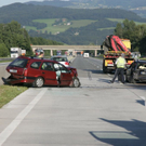 A10: Auto kracht in Stauende