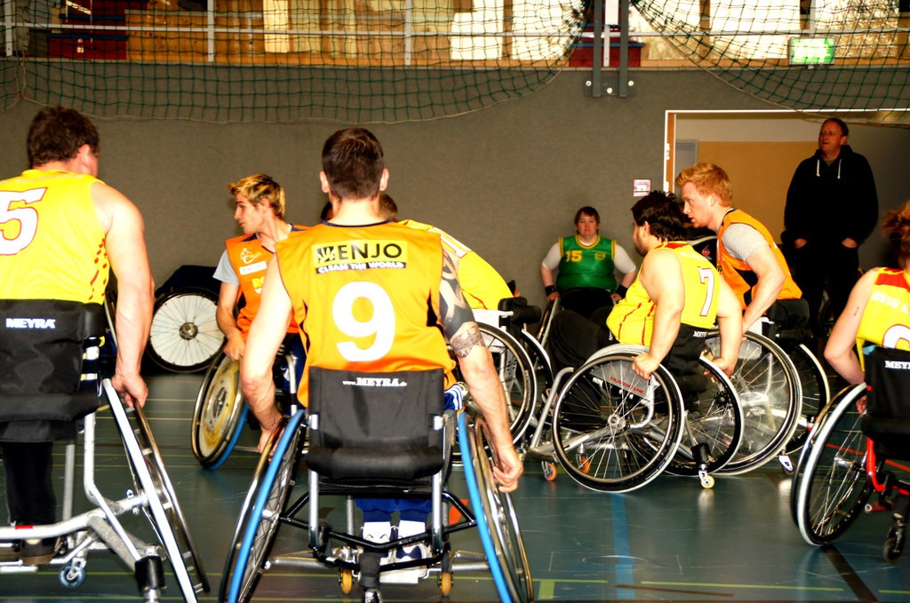 16 Ja wo ist denn der Ball.JPG