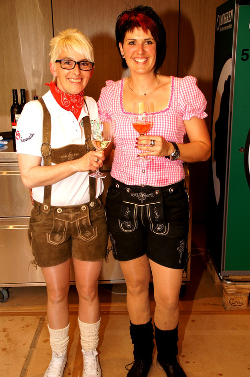 a48 Doris und Heike.JPG