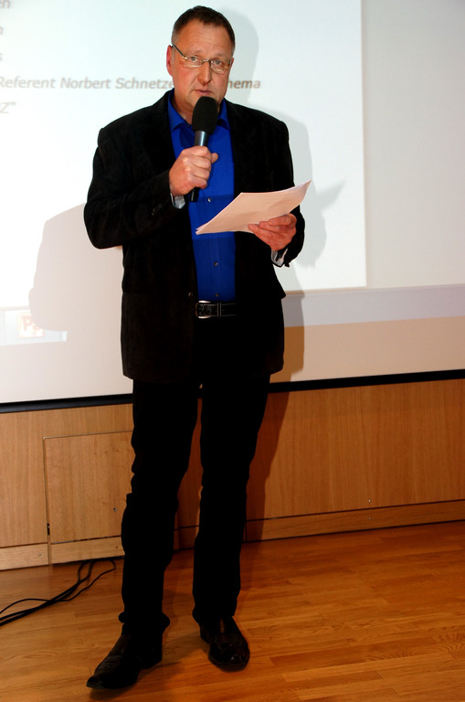 02 Markus Humml begr__sst die Anwesenden.JPG