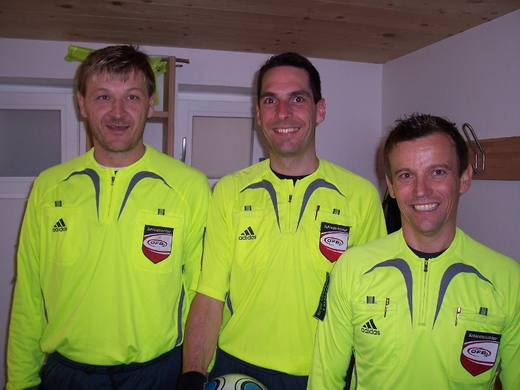 Schiris_JPG-1271078772